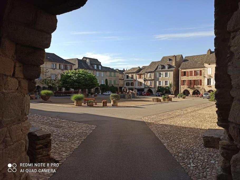 Agreable Maison Au Coeur D'Un Village Classe Sauveterre-de-Rouergue ภายนอก รูปภาพ